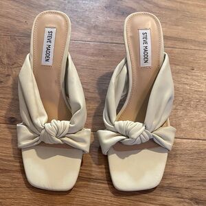 Steve Madden Knotted Cream Sandals
